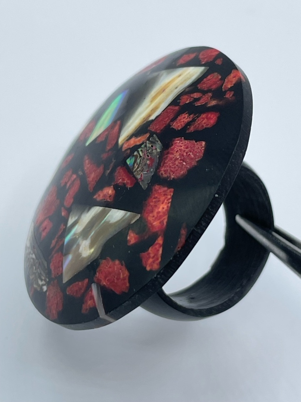 Vintage Wood Abalone Shell Red Coral Inlay Statement Ring Sz 7 - Picture 4 of 8